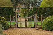 COLUMBINE HALL, SUFFOLK: THE MAIN PATH, ENTRANCE TO THE HALL, HEDGES, HEDGING, GATE, MARCH