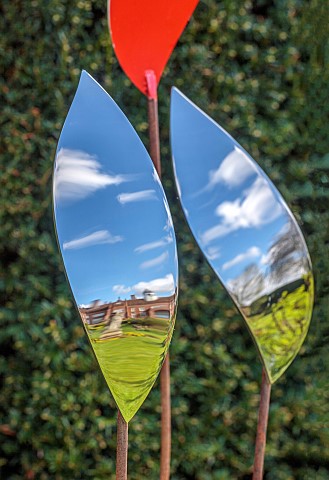 HELMINGHAM_HALL_SUFFOLK_DAVID_HARBER_SUNDIAL