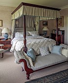 PRIORS MARSTON, WARWICKSHIRE, THE MANOR HOUSE: GUEST BEDROOM, CREAM, BLUE AND MAHOGANY, FOUR POSTER BED