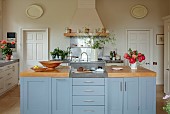 PRIORS MARSTON, WARWICKSHIRE, THE MANOR HOUSE: THE KITCHEN, LARGE ISLAND UNIT