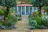 MORTON HALL GARDENS, WORCESTERSHIRE: SOUTH GARDEN, JULY, BORDER, SIDALCEA ELSIE HEUGH, AGAPANTHUS BLUE TRIUMPHATOR, ECHIUM BLUE BEDDER, ROSA MARY ROSE, MAYFLOWER, PHLOX UTOPIA
