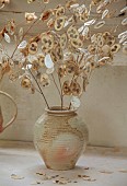 GREEN & GORGEOUS FLOWERS, OXFORDSHIRE: SEPTEMBER, SEED HEADS OF LUNARIA CORFU BLUE ARRANGED IN CONTAINER BY RACHEL SIEGFRIED, ANNUALS