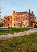 MORTON HALL GARDENS, WORCESTERSHIRE: SUNRISE, MARCH, THE MEADOW, PARK, HALL, GRAVEL DRIVE