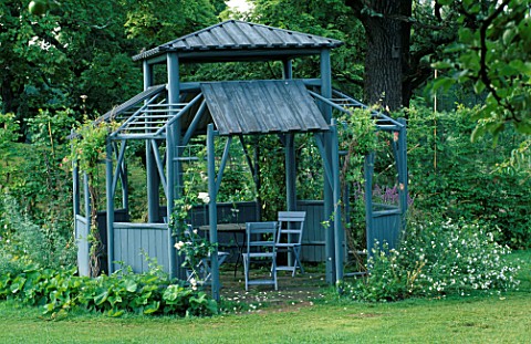 SUMMERHOUSE_PAINTED_A_GREYBLUE