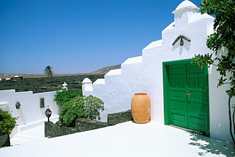 GREEN_DOOR_AND_POT_AT_THE_CESAR_MANRIQUE_FOUNDATION__LANZAROTE__CANARY_ISLANDS