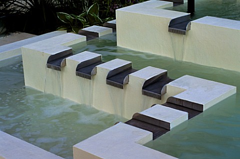 WATER_FEATURE_TIERED_POOL_WITH_METAL_SPOUTS_POURING_WATER_DOWN_TO_THE_NEXT_LEVEL_BARTS_CITY_LIFESAVE