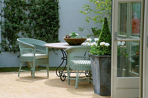 TABLE_AND_CHAIRS_ON_PATIO__CHELSEA_2002_MARSTON_AND_LANGINGER