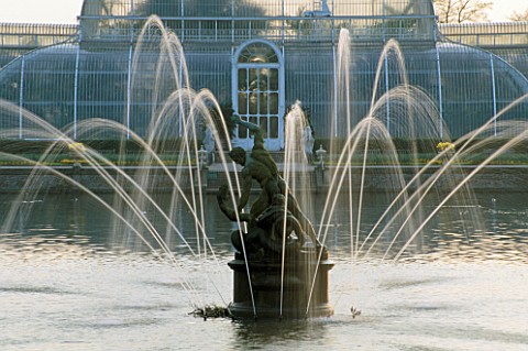 FOUNTAIN_IN_FRONT_OF_THE_PALM_HOUSE__KEW_GARDENS__LONDON