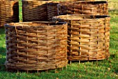 WINDRUSH WILLOW  DEVON: WILLOW COMPOST BINS BY RICHARD AND SUZANNE KERWOOD