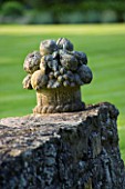 THE OLD RECTORY  HASELBECH  NORTHAMPTONSHIRE- STONE WALL WITH STONE FINIAL