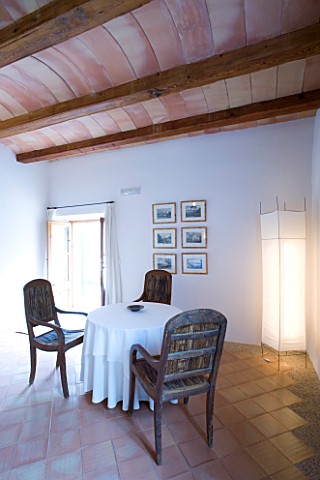 SON_BERNADINET_HOTEL__NEAR_CAMPOS__MALLORCA__DINING_ROOM_WITH_TABLE_AND_CHAIRS