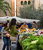 SUITE.DO. THE VEGETABLE MARKET AT SANTANYI. MALLORCA  SPAIN