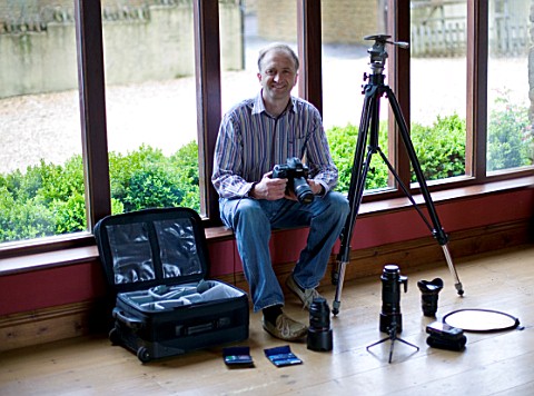 CLIVE_NICHOLS_WITH_HIS_CAMERA_KIT