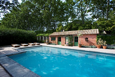 PROVENCE__FRANCE__ALTAVES_SUMMERHOUSECHANGING_ROOM_BESIDE_SWIMMING_POOL
