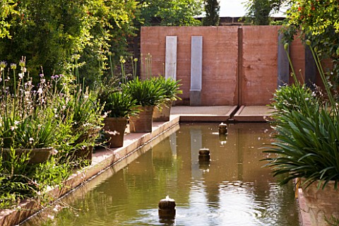 LA_NORIA__FRANCE_GARDEN_DESIGNED_BY_ARNAUD_MAURIERES_AND_ERIC_OSSART__WATER_GARDEN__ISLAMIC_STYLE_GA