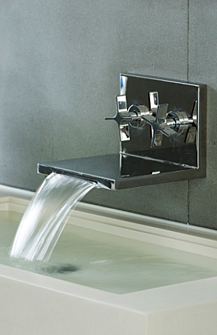 TANIA_LAURIE__LONDON_STYLISH__CONTEMPORARY_CHROME_WALL_MOUNTED_TAP