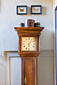 ARCHITECT CHRIS DYSONS HOUSE: THE GRANDFATHER CLOCK