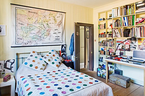 ARCHITECT_CHRIS_DYSONS_HOUSE_BEDROOM