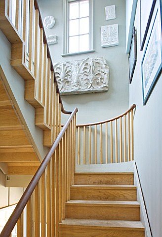 ARCHITECT_CHRIS_DYSONS_HOUSE_THE_STAIRCASE