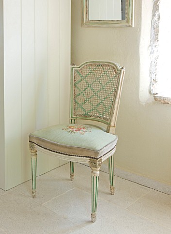 THE_ROU_ESTATE__CORFU_INTERIOR_DETAIL_OF_BEAUTIFUL_UPHOLSTERED_CHAIR