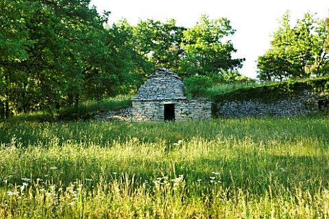 WACHTER_HOUSE__FRANCE__STONE_SHELTER_ON_TERRACES