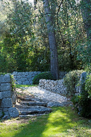JACQUELINE_MORABITO__FRANCE_STONE_WALLS__STEPS_AND_PATH