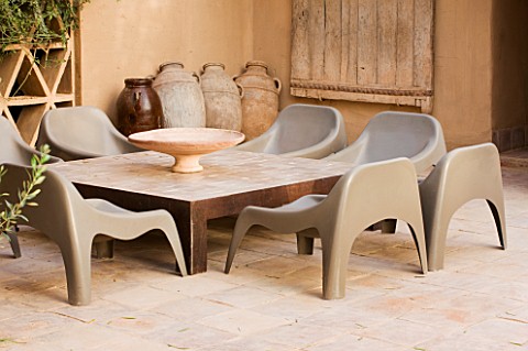 DESIGNERS_ERIC_OSSART_AND_ARNAUD_MAURIERES__MOROCCO_AL_HOSSOUN__A_PLACE_TO_SIT__LOW_TABLE_AND_CHAIRS