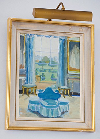 DESIGNER_JANE_CHURCHILL__PAINTING_IN_DRAWING_ROOM_BY_ALICE_WYNNE__GRANDMOTHER_OF_JANE_CHURCHILL