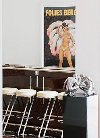 CAKE_BOY_HOUSE__LONDON_POOL_ROOM_IN_BASEMENT_WITH_ART_DECO_BAR_WITH_STOOLS_ALL_FROM_A_SHOP_IN_PARIS_