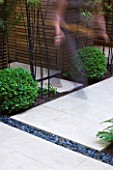 DESIGNER CHARLOTTE ROWE LONDON: SMALL, TOWN, CITY, FORMAL, CONTEMPORARY, GARDEN, PAVING, TERRACE, PATIO, FENCES, FENCING, SCREENS, WOODEN, BAMBOO, BLACK
