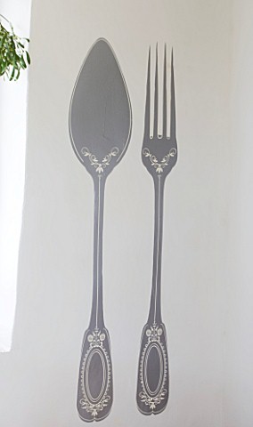 ROQUELIN__LOIRE_VALLEY__FRANCE_KITCHEN_AMUSING_KNIFE_AND_FORK_WALL_ART
