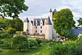 CHATEAU DU RIVAU  LOIRE VALLEY  FRANCE: THE CHATEAU IN EVENINGLIGHT