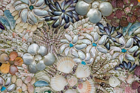 TRESCO_ABBEY_GARDEN__TRESCO___ISLES_OF_SCILLY_SHELL_MOSAIC_IN_THE_SHELL_HOUSE_BY_LUCY_DORRIENSMITH