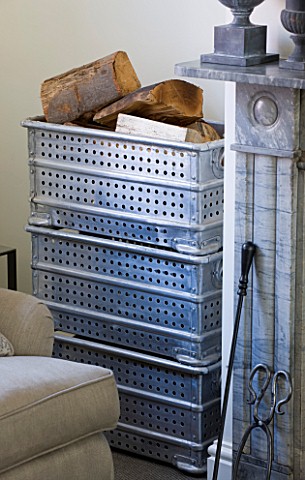 RICHARD_CARNILL_HOUSE__NOTTINGHAMSHIRE_SITTING_ROOM__OLD_MDICAL_RECORD_STORAGE_CRATES_ADAPTED_WITH_L