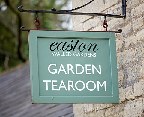 EASTON_WALLED_GARDEN__LINCOLNSHIRE_PAINTED_SIGN_WELCOMING_VISITORS_TO_THE_GARDEN_TEAROOM