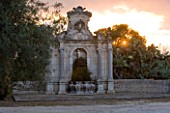 SICILY  ITALY: SAN GIULIANO ESTATE: BARQUE FOUNTAIN BY GIOVANNI BATTISTA VACCARINI (1735-1737). MOVED FROM NEARBY VILLASMUNDO TO THE PROTECTIVE ENCLAVES OF THE GARDEN