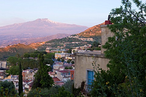 SICILY__ITALY_CASA_CUSENI_IN_TAORMINA__AMAZING_EARLY_MORNING_VIEW_OF_ETNA_FROM_ONE_OF_THE_TERRACES
