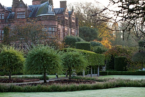 HOLKER_HALL__CUMBRIA_THE_HALL_SEEN_FROM_THE_FORMAL_GARDEN