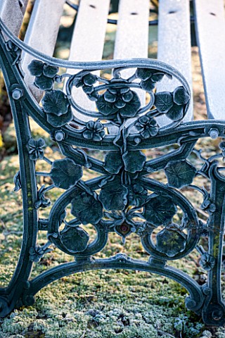 SEDGWICK_PARK_WEST_SUSSEX_DETAIL_OF_FROSTED_METAL_BENCH_WITH_FLORAL_DESIGN_WINTER_A_PLACE_TO_SIT_JAN