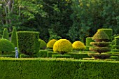 GREAT FOSTERS, SURREY: THE PARTERRE WITH CLIPPED TOPIARY SHAPES - YEW, FORMAL, COUNTRY GARDEN, ENGLISH GARDEN, GREEN, HEDGE, HEDGING