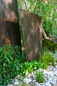 CHELSEA FLOWER SHOW 2016: TELEGRAPH GAREDEN DESIGNED BY ANDY STURGEON - BRONZE FINS WITH PLANTING