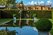HAZELBY HOUSE, BERKSHIRE: SUMMER, YEW, HEDGES, HEDGING, POND, POOL, WATER, FORMAL, GARDEN, STATUE, REFLECTIONS, REFLECTED