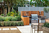 DESIGNER ANTHONY PAUL: SMALL, TOWN, FORMAL, GRAVEL, PATH, STONE, SLABS, PAVING, BARBEQUES, BARBECUES, RAISED BEDS, LONDON, AL FRESCO, PATIO