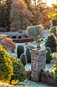 DRUMMOND CASTLE GARDENS, SCOTLAND: LAWN, FROST, FROSTY, CASTLES, CLIPPED, TOPIARY, SHAPES, YEW, GARDENS, SCOTTISH, WINTER, SUNRISE
